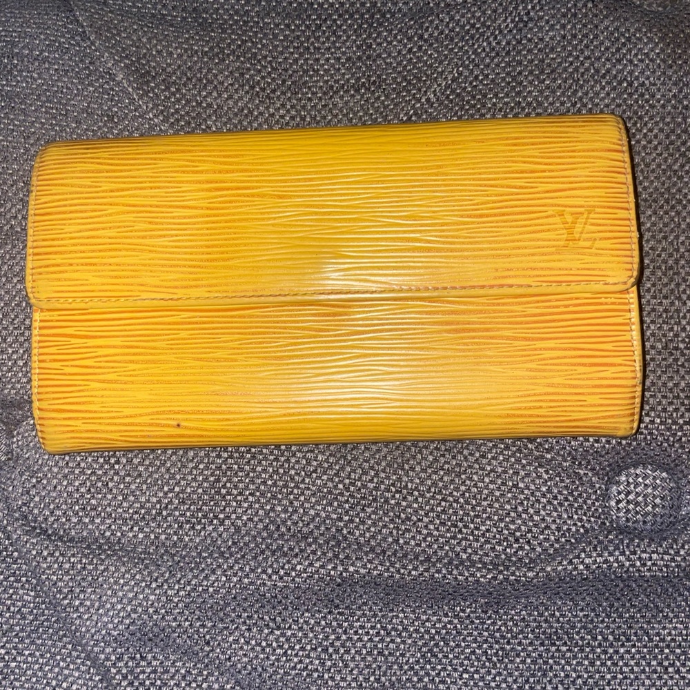 ✨Sarah Wallet Epi Yellow